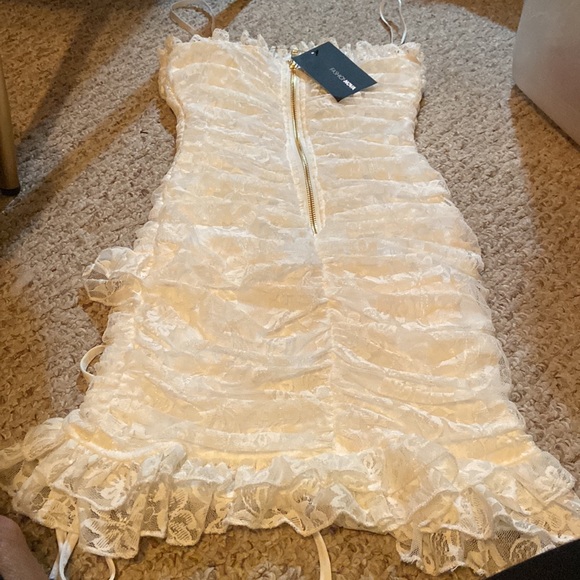NWT|Cute, white, lace mini-ish dress|backzip, spaghetti straps. 2 side ruchings. - Picture 2 of 2